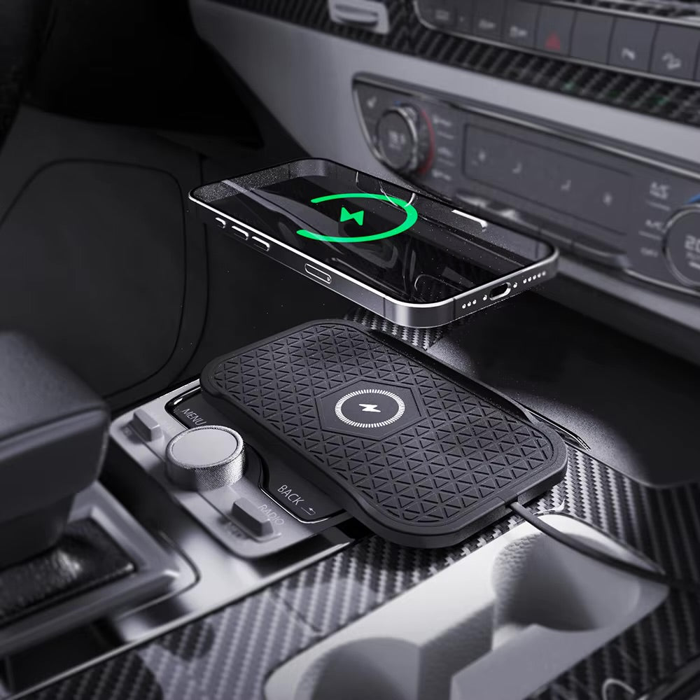 🔋 Silicone Car Wireless Fast Charger – Non-Slip Pad

Keep your phone charged while you drive! 🚗📱